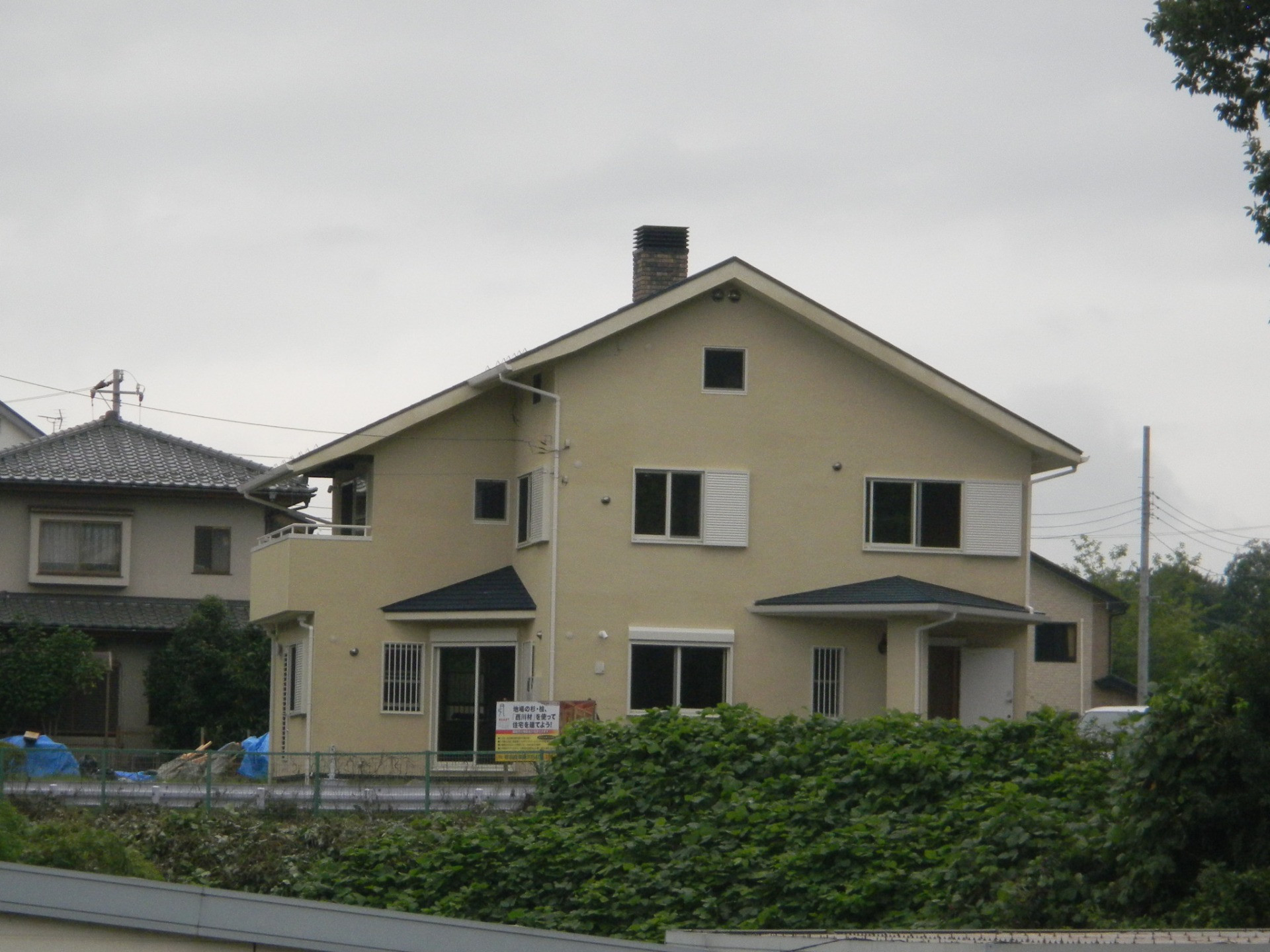 2011-Ni邸